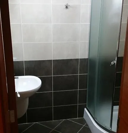 Tara רבדה